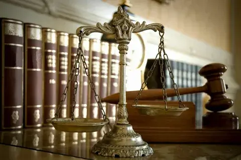 Services juridiques administratifs